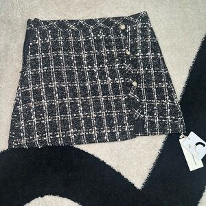 Commence: Chic Black and White Tweed Skirt